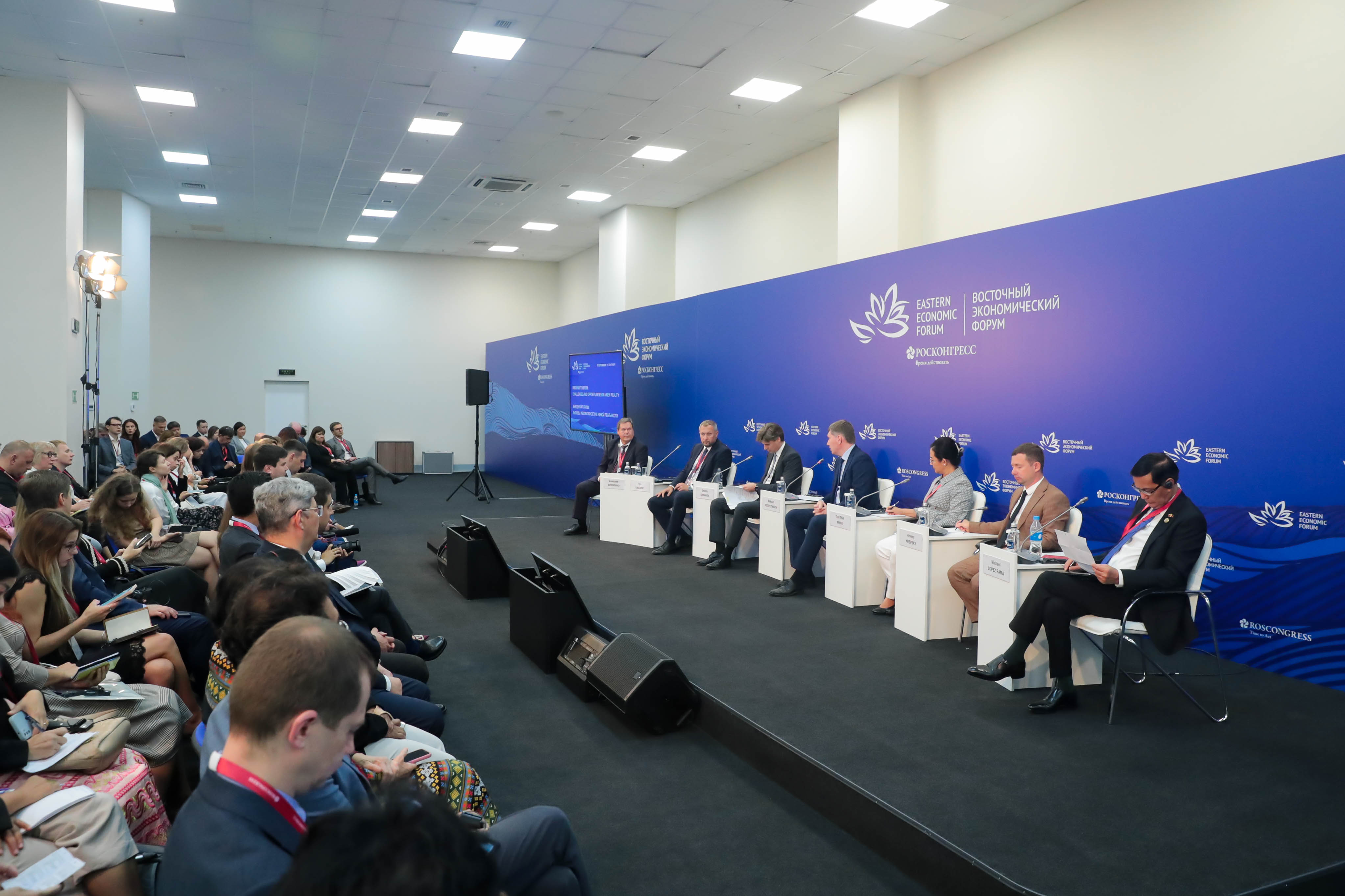 Комплексная поддержка представителей КМНС обсуждалась на ВЭФ